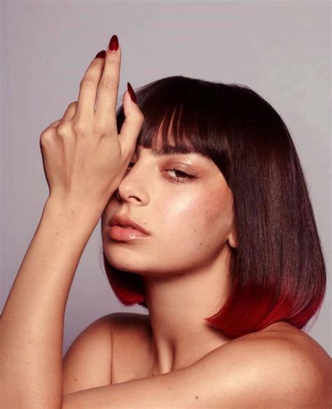 Charli xcx – pink diamond Lyrics .